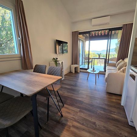 Chez Adriana Studio Vue Mer Avec Piscine Grimaud Dış mekan fotoğraf