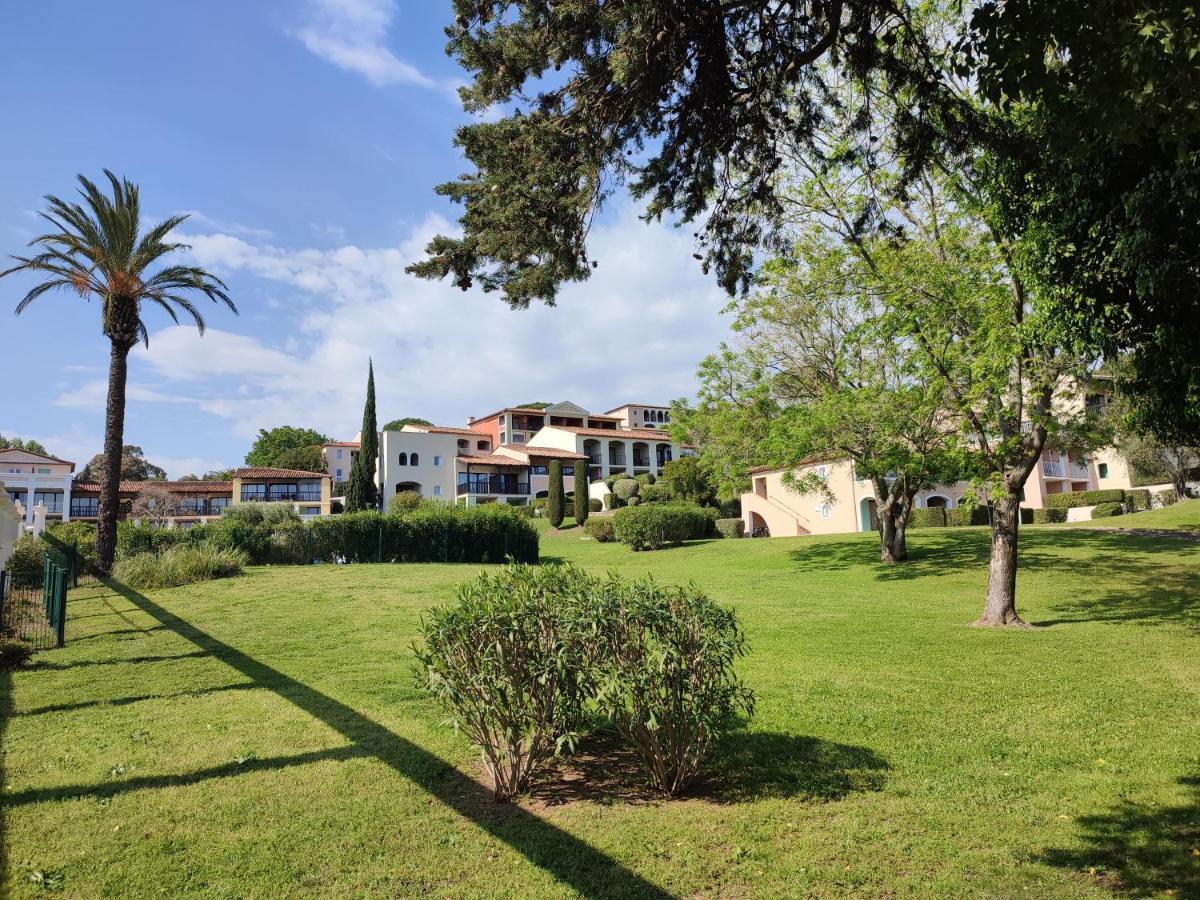Chez Adriana Studio Vue Mer Avec Piscine Grimaud Dış mekan fotoğraf