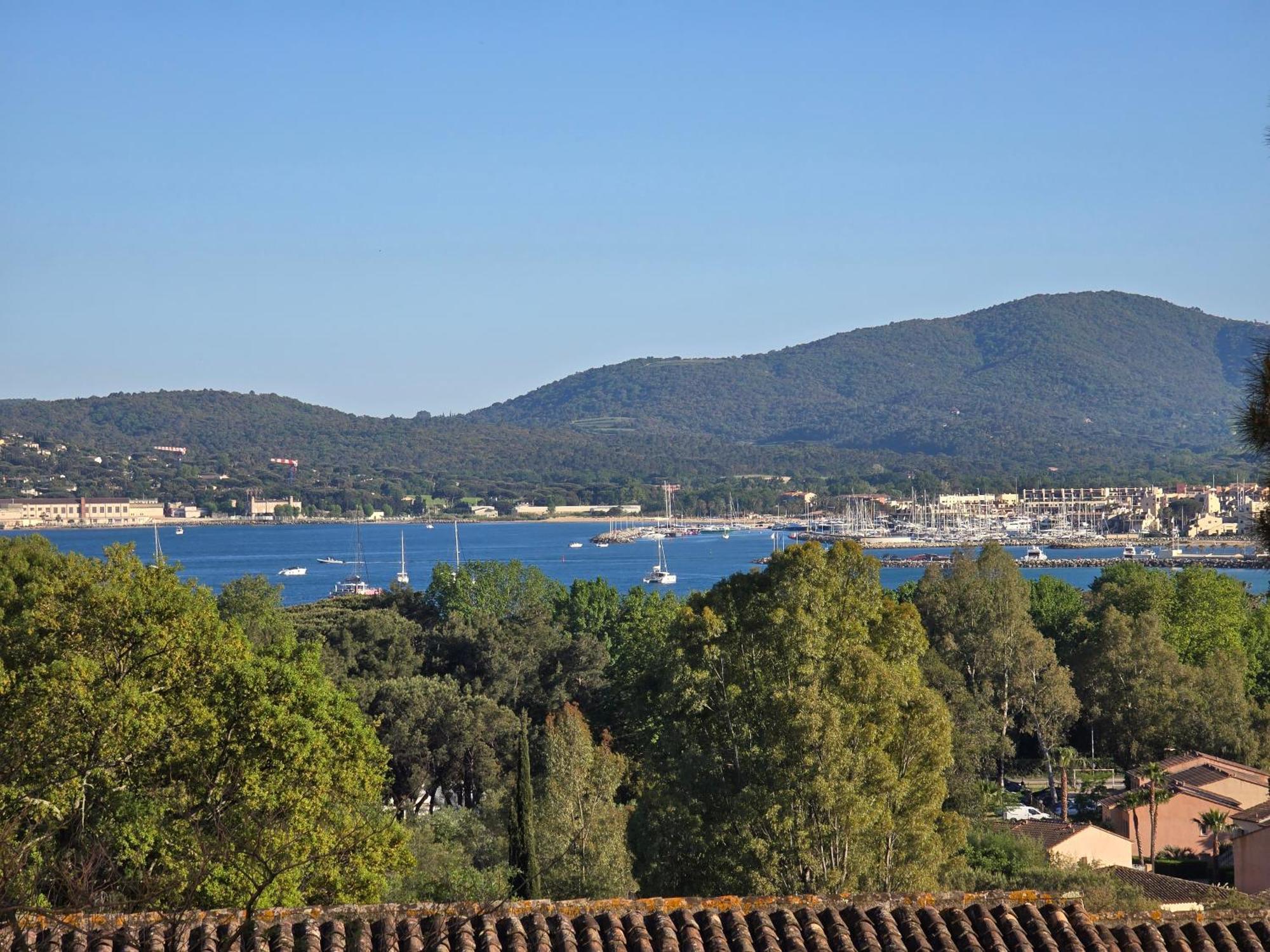 Chez Adriana Studio Vue Mer Avec Piscine Grimaud Dış mekan fotoğraf
